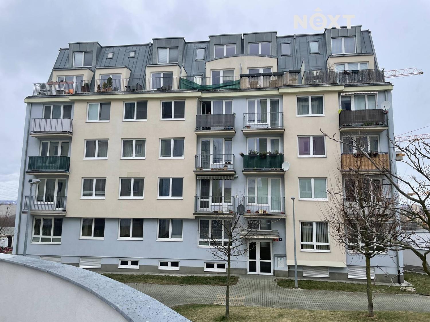 Pronájem byt 2+kk, 68㎡