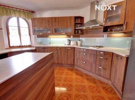 Pronájem - dům/vila, 250 m²