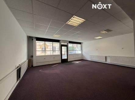 Pronájem - komerční objekt, obchodní centrum, 80 m²