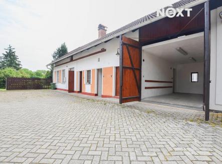 Prodej - komerční objekt, sklad, 2 330 m²