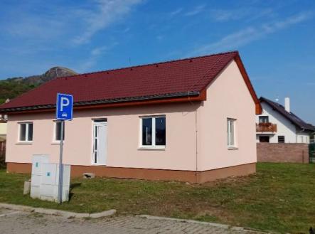 Bez popisku | Prodej - dům/vila, 70 m²