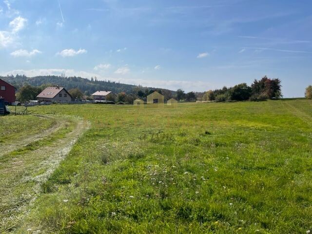 Prodej stavebních pozemků, celkem 21 009 m2, okres Benešov