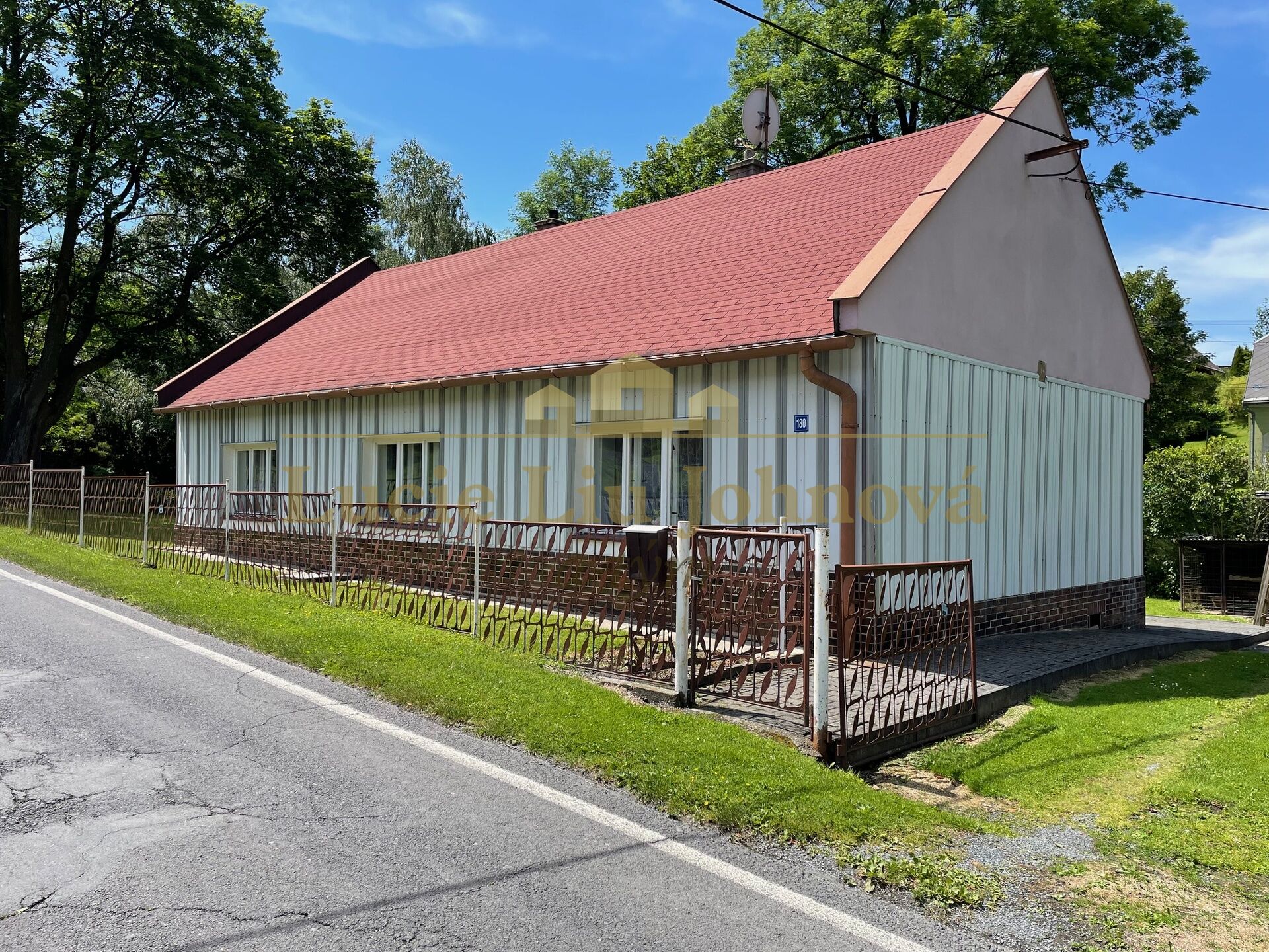 Prodej rodinného domu s pozemkem 997 m2, Milotice nad Opavou, okr. Bruntál