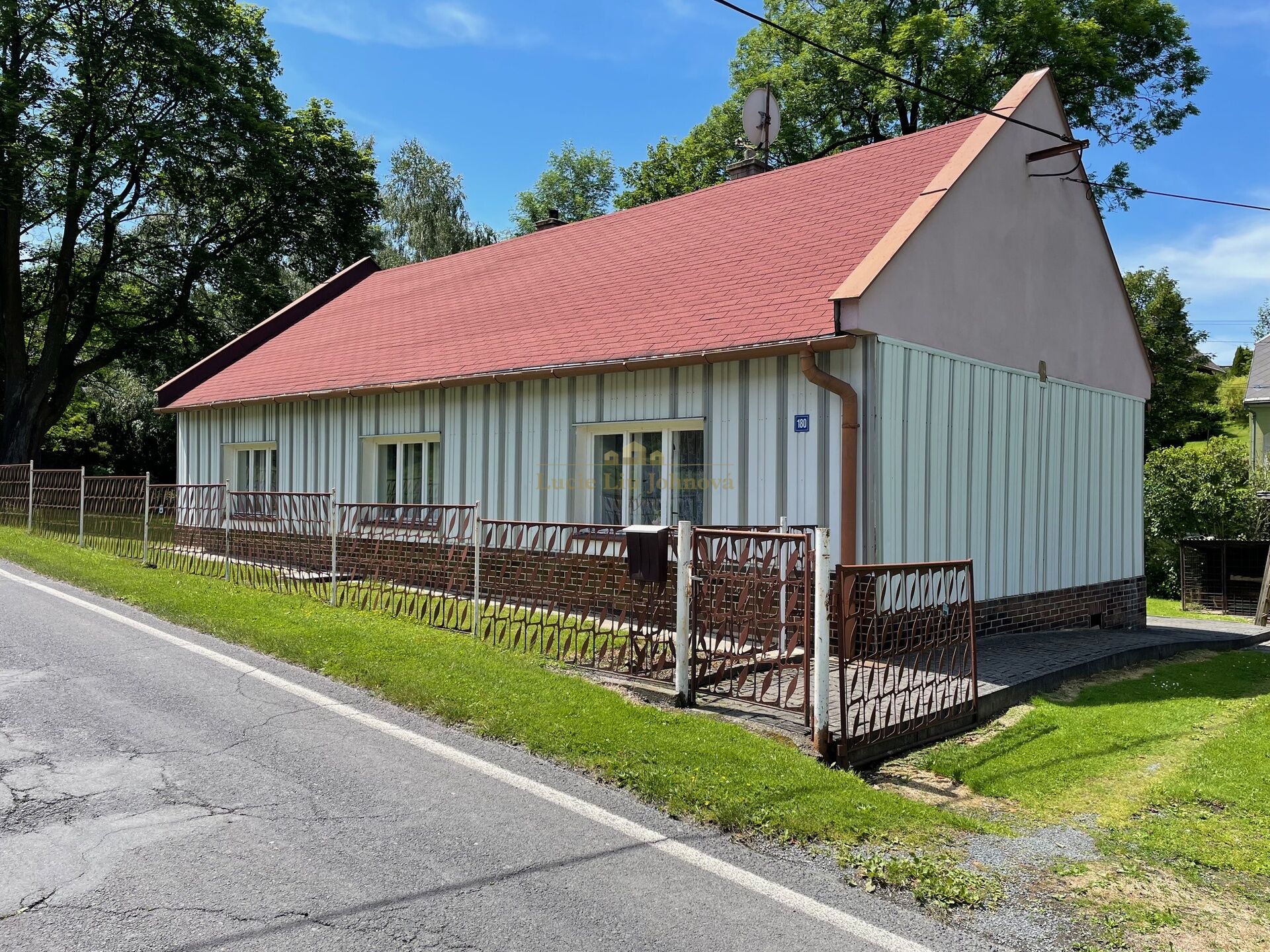 Prodej rodinného domu s pozemkem 997 m2, Milotice nad Opavou, okr. Bruntál