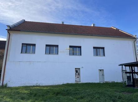 Prodej - dům/vila, 436 m²