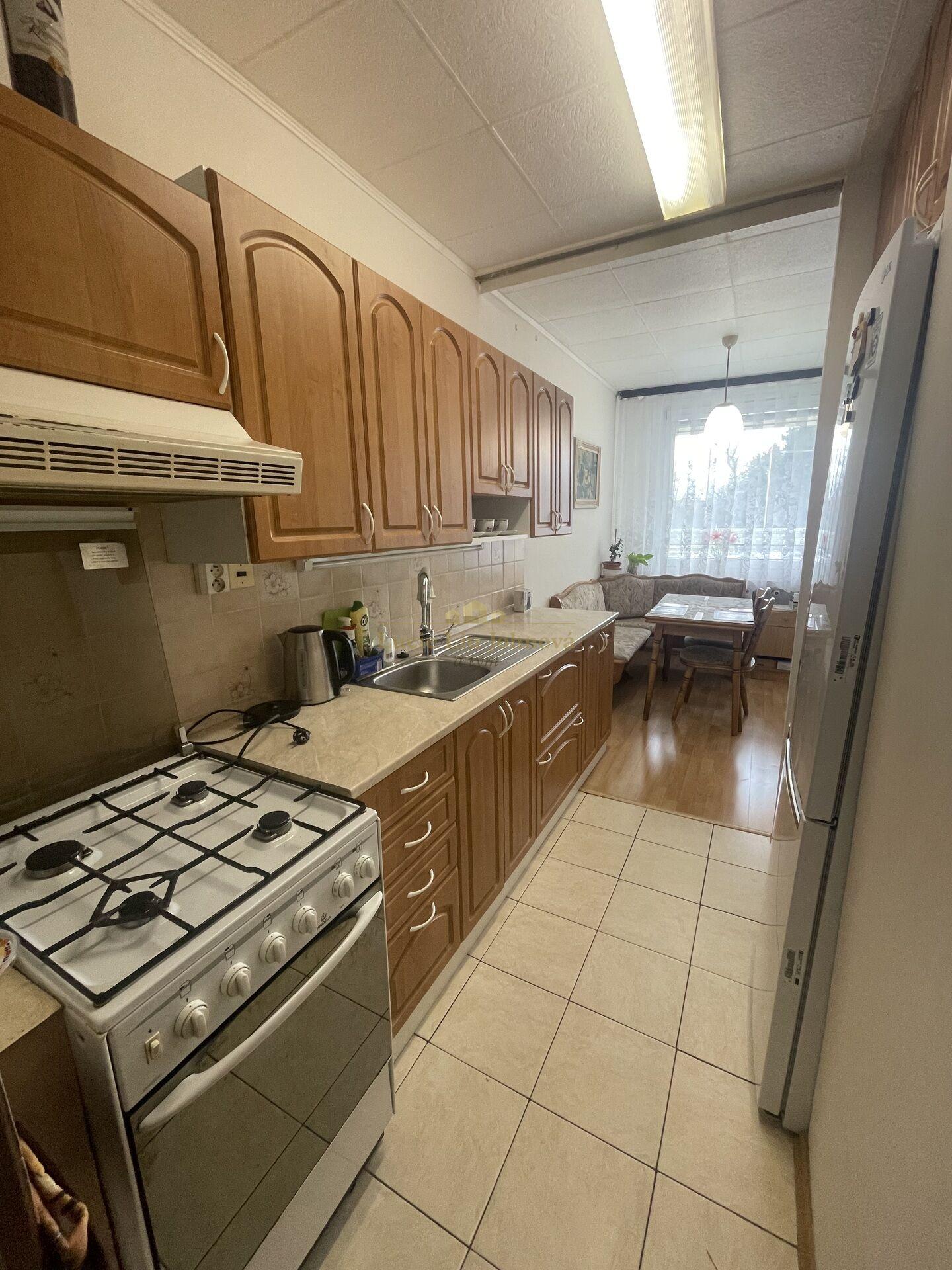 Pronájem bytu 3+1, lodžie, OV, 72m2, Na Křečku, Praha 10 - Horní Měcholupy