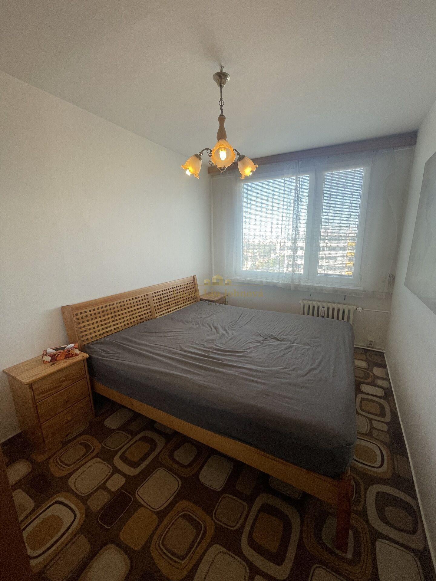 Pronájem bytu 3+1, lodžie, komora, OV, Sládkovičova ulice, Praha 4 - Krč