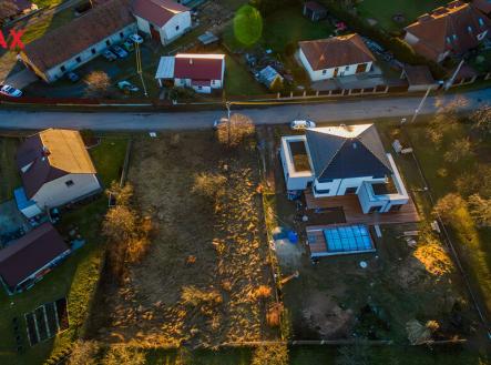 dji-0047-vylepsene-nr-kopie.jpg | Prodej - pozemek pro bydlení, 831 m²