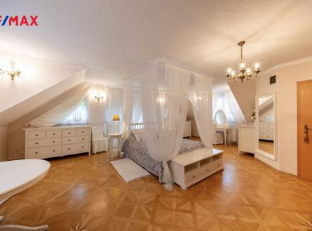 54-138a3461-hdr.jpg | Prodej - dům/vila, 440 m²