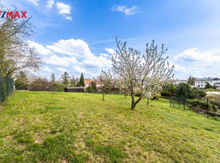pohled od západu | Prodej - pozemek pro bydlení, 1 550 m²