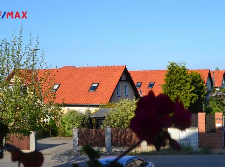 pohled z okna | Prodej bytu, 1+kk, 41 m²