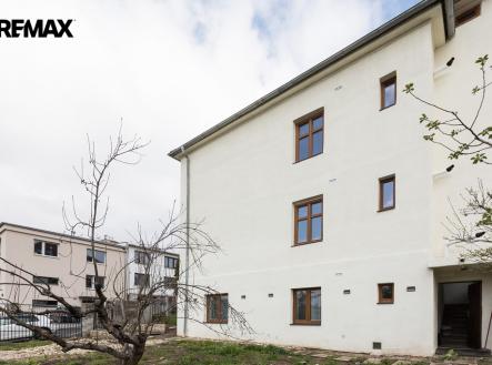 Prodej - dům/vila, 320 m² obrázek