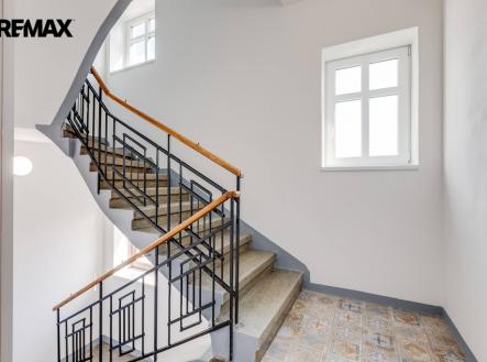 bakalarska-6-bobik-31-1.jpg | Prodej - dům/vila, 320 m²