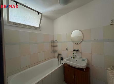 koupelna-vary.jpg | Prodej bytu, 2+1, 60 m²
