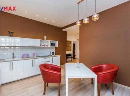 Pronájem bytu, 1+kk, 40 m² obrázek