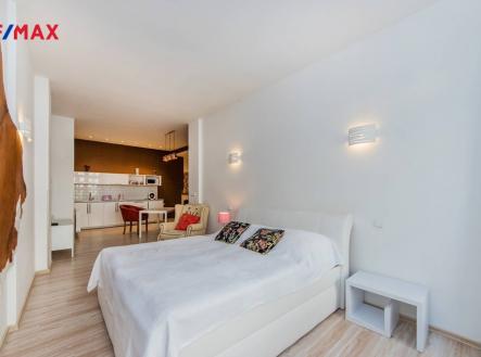 img_d04661ecc0.jpg | Pronájem bytu, 1+kk, 40 m²