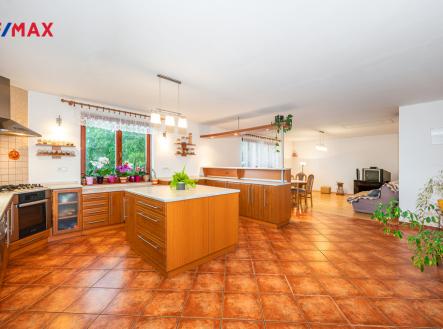 2-4.jpg | Prodej - dům/vila, 380 m²
