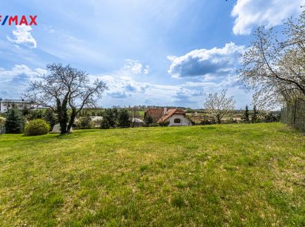 pohled ze severního rohu | Prodej - pozemek pro bydlení, 1 550 m²