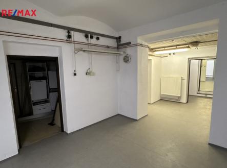 2.místnost | Pronájem - obchodní prostor, 120 m²