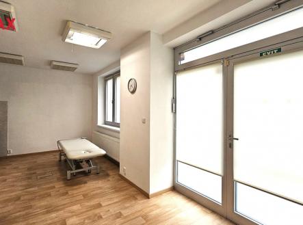 20251012-163959-1.jpg | Prodej - kanceláře, 26 m²