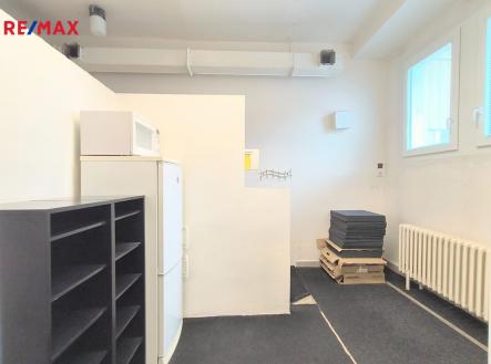 obrazek-whatsapp-2025-10-09-v-13.23.21-43823c6f.jpg | Pronájem - kanceláře, 61 m²