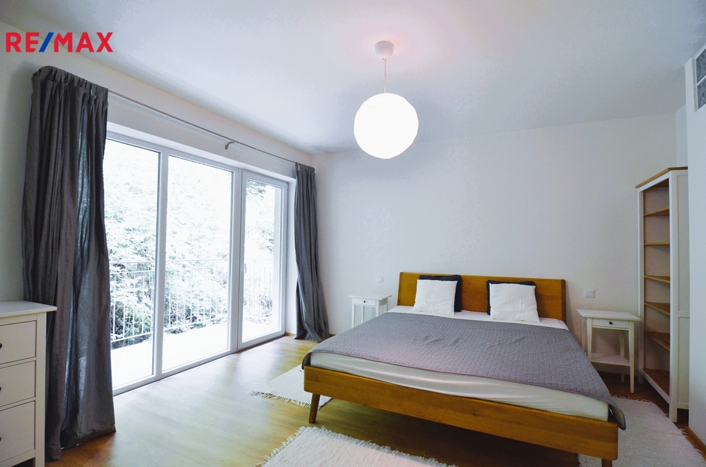 větší ložnice 25,8 m2