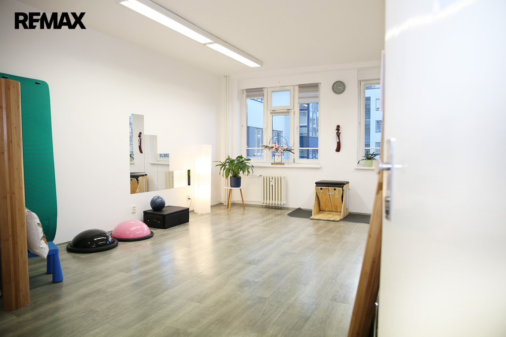 Studio – foto od vchodu