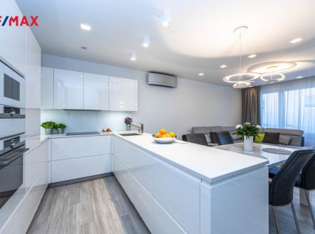 mh7-5850.jpg | Pronájem bytu, 2+kk, 73 m²