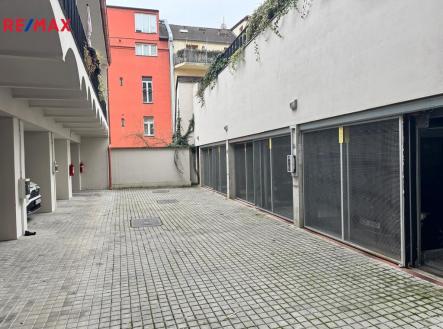 02.jpg | Prodej - malý objekt/garáž