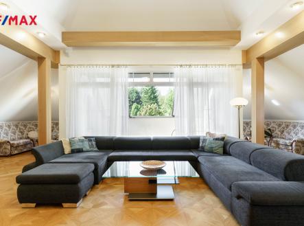 i-11-1.jpg | Prodej - dům/vila, 666 m²