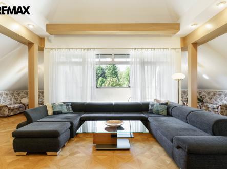 i-11-1.jpg | Prodej - dům/vila, 666 m²