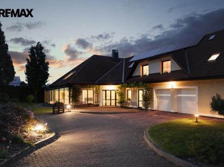 n-2-1.jpg | Prodej - dům/vila, 666 m²