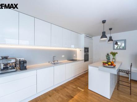 mh7-7900.jpg | Pronájem - dům/vila, 150 m²