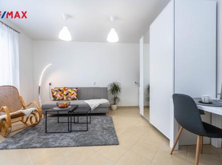 Pronájem bytu, 1+kk, 24 m² obrázek