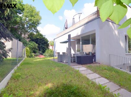 předzahrádka s terasou | Pronájem bytu, 5+kk, 130 m²