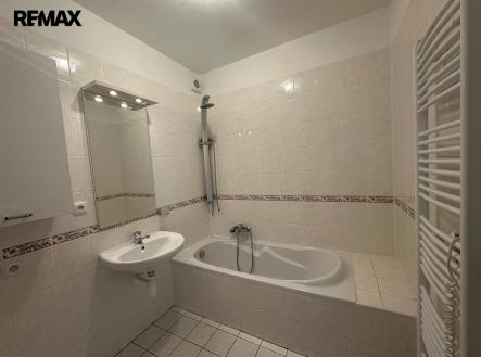 photo-2025-04-27-17-27-36-16.jpg | Pronájem bytu, 2+1, 72 m²