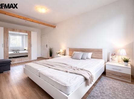 04-u.jpeg | Pronájem bytu, 4+kk, 107 m²