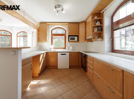 c-22.jpg | Prodej - dům/vila, 347 m²