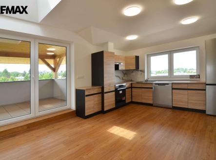 01-2.jpg | Pronájem bytu, 3+1, 104 m²