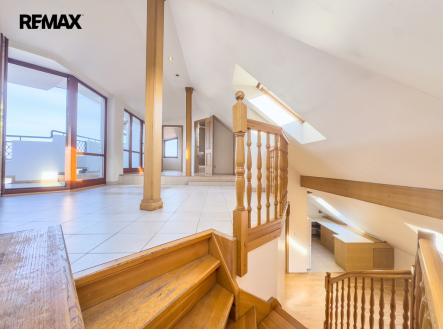 Patro s terasou | Prodej bytu, atypický, 160 m²