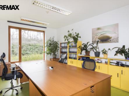 img-4464u.jpg | Pronájem - kanceláře, 24 m²