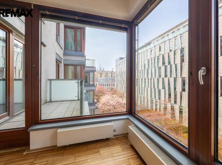 bn130.jpg | Pronájem bytu, 2+kk, 73 m²