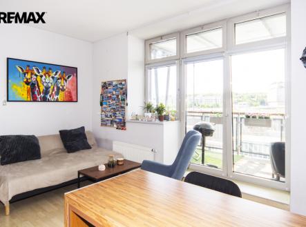 Obývací pokoj s terasou | Prodej bytu, 2+kk, 64 m²
