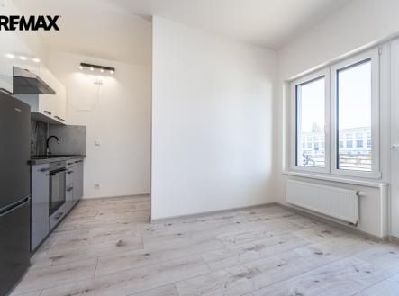 mh7-4856.jpg | Pronájem bytu, 1+kk, 49 m²