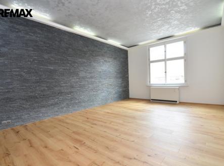01.jpg | Pronájem bytu, 2+1, 65 m²