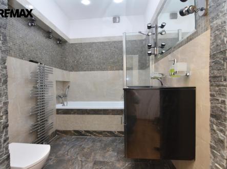 09.jpg | Pronájem bytu, 2+1, 65 m²