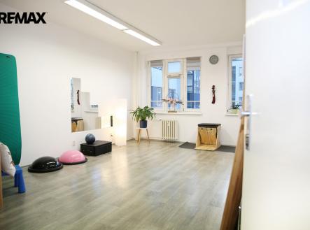 Studio – foto od vchodu | Pronájem - jiné, 30 m²