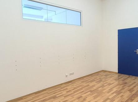 obrazek-whatsapp-2025-05-19-v-22.02.23-43732542.jpg | Pronájem - kanceláře, 19 m²