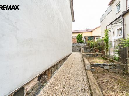 rd-modrany-25.jpg | Prodej - pozemek pro bydlení, 377 m²