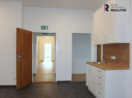 Pronájem - kanceláře, 133 m²